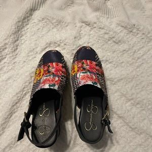 Jessica Simpson Women Tiarah Clogs, Multi-Color, Size 6, Heel size 4”